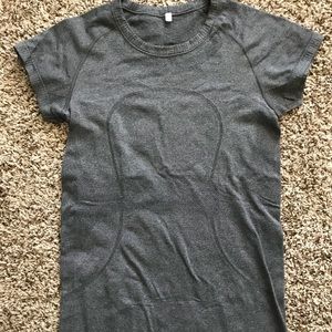Lululemon Short Sleeve Workout Tee